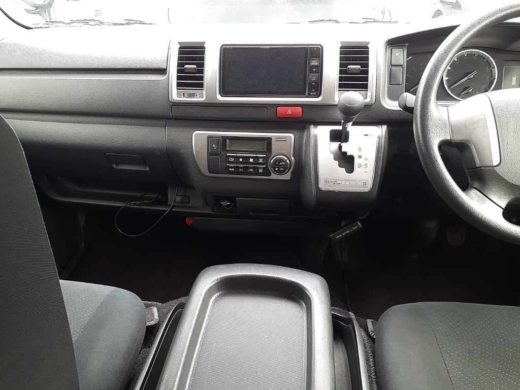 2021 Toyota Hiace ロングスーパーGL 4WD auction photo 11