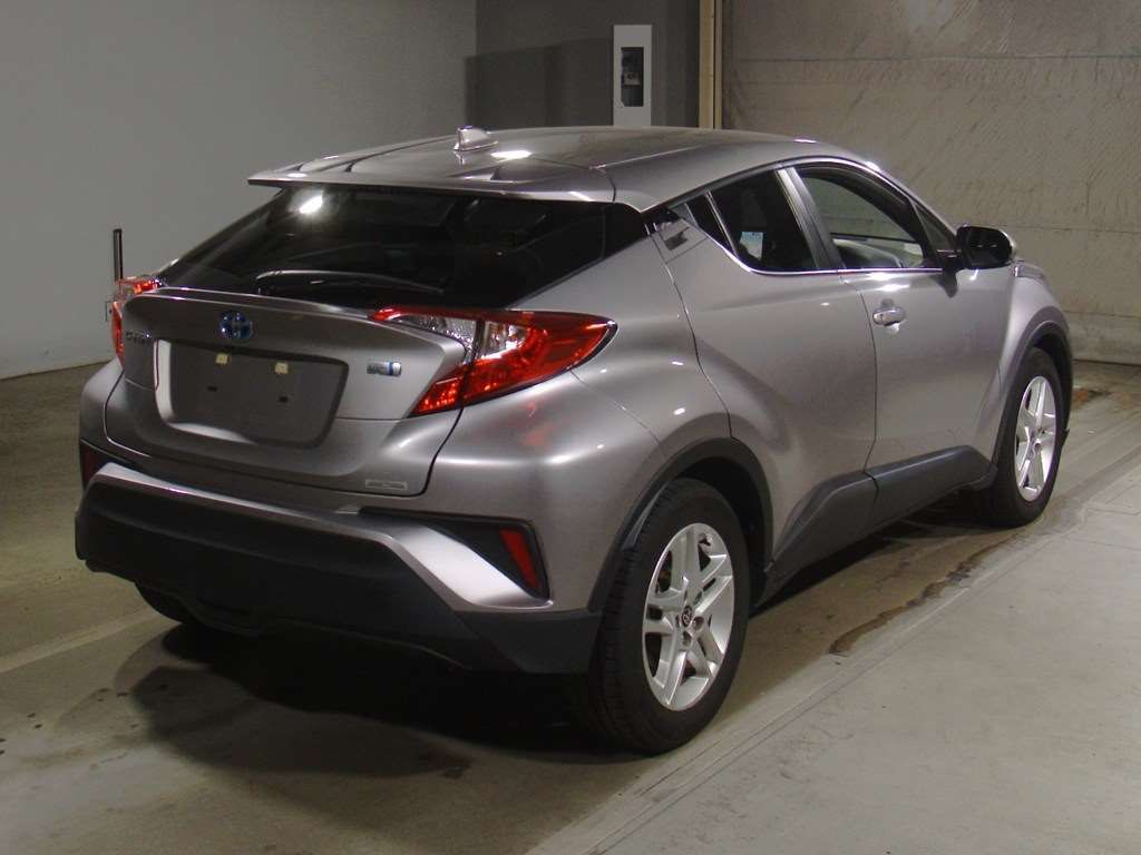 2022 Toyota C-HR S auction photo 2