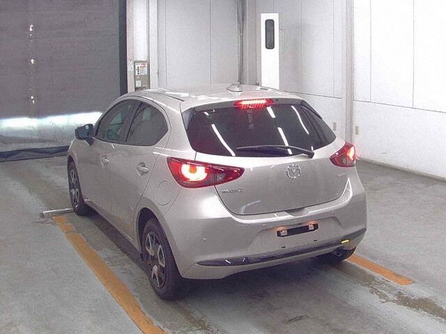 2023 Mazda 2 15 BD auction photo 2