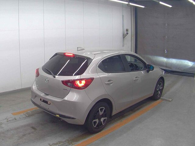 2023 Mazda 2 15 BD auction photo 5