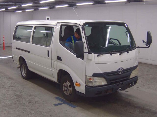 Japan Auction Vehicles 8 2011 Toyota ダイナルートバン auction photo