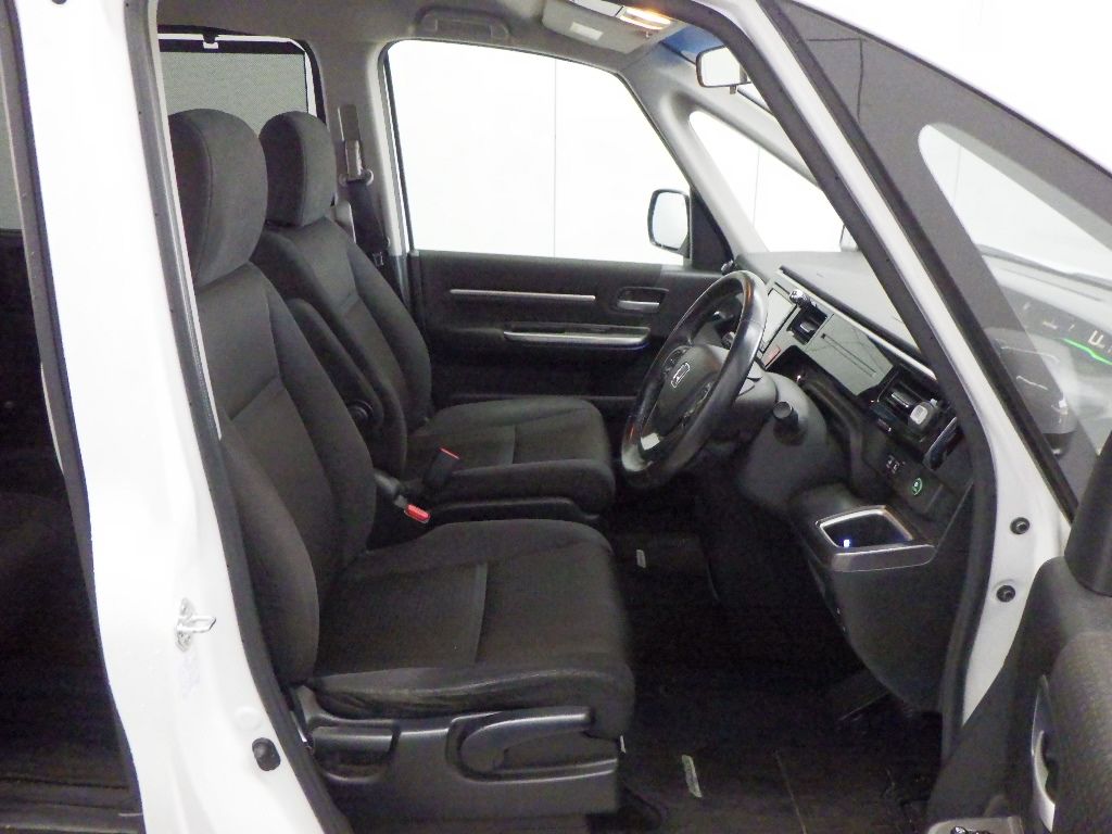 2020 Honda Stepwgn e:HEVスパーダGホンダセンシング auction photo 6
