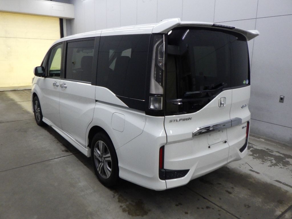 2020 Honda Stepwgn e:HEVスパーダGホンダセンシング auction photo 5