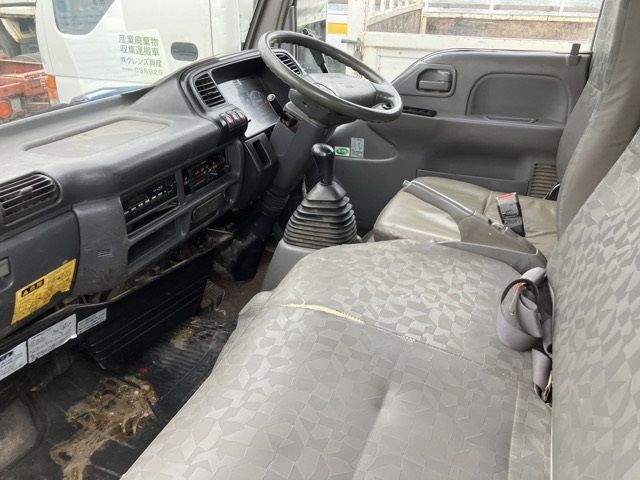 2005 Isuzu Elf dump auction photo 5