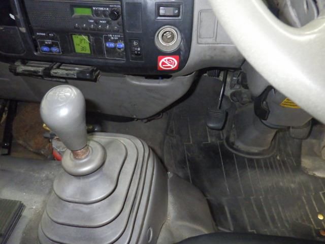 2009 Toyota Dyna バン auction photo 8
