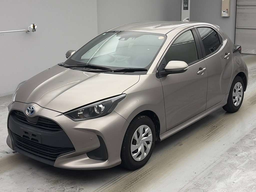 2022 Toyota Yaris Hybrid X Japan auction vehicle