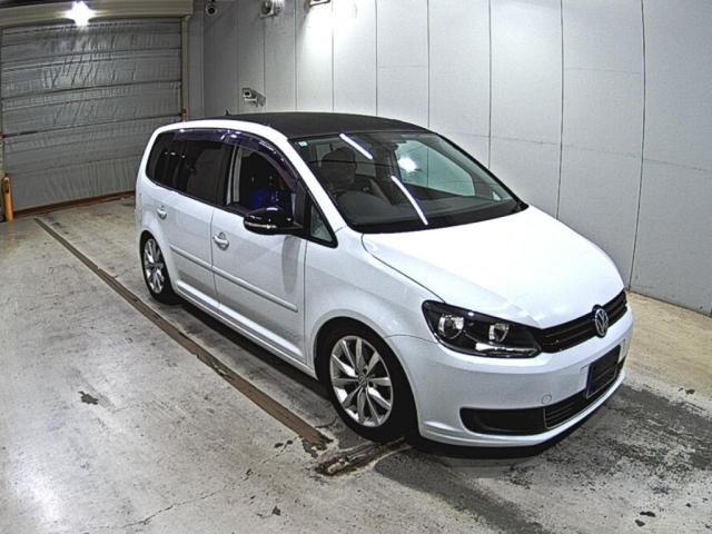 2014 Volkswagen ゴルフトゥーラン TSI コンフォートライン Japan auction vehicle