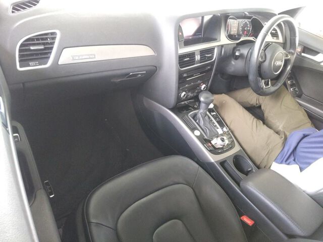 2014 Audi A4 Avant 2.0TFSIクワトロ 4WD auction photo 3
