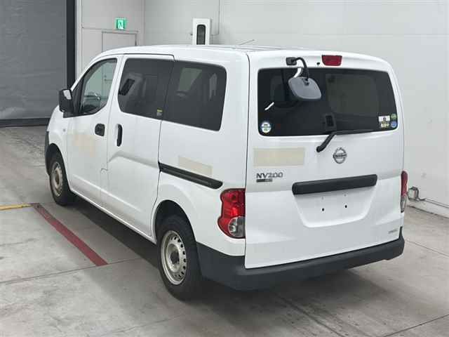 2020 Nissan NV200 Vanette Van DX auction photo 2