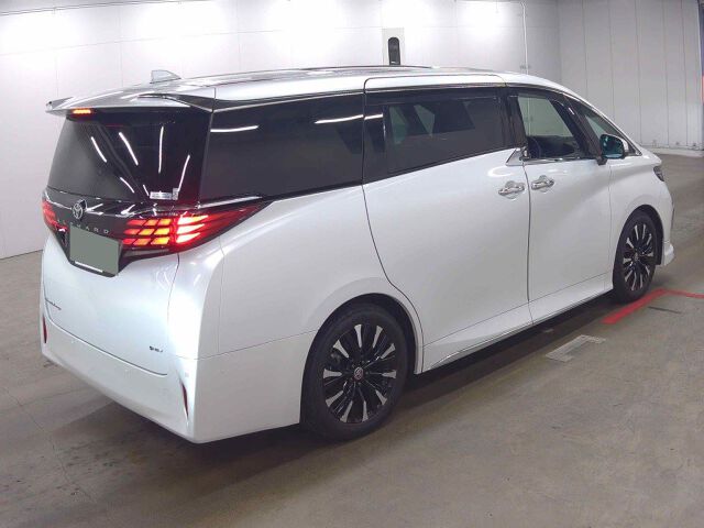 2025 Toyota Alphard Executive Lounge auction photo 5