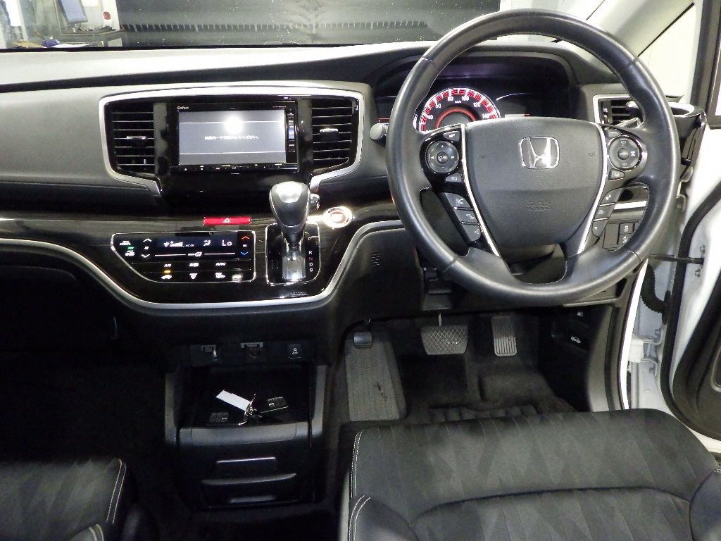 2018 Honda Odyssey アブソルートホンダセンシング 7人 auction photo 3