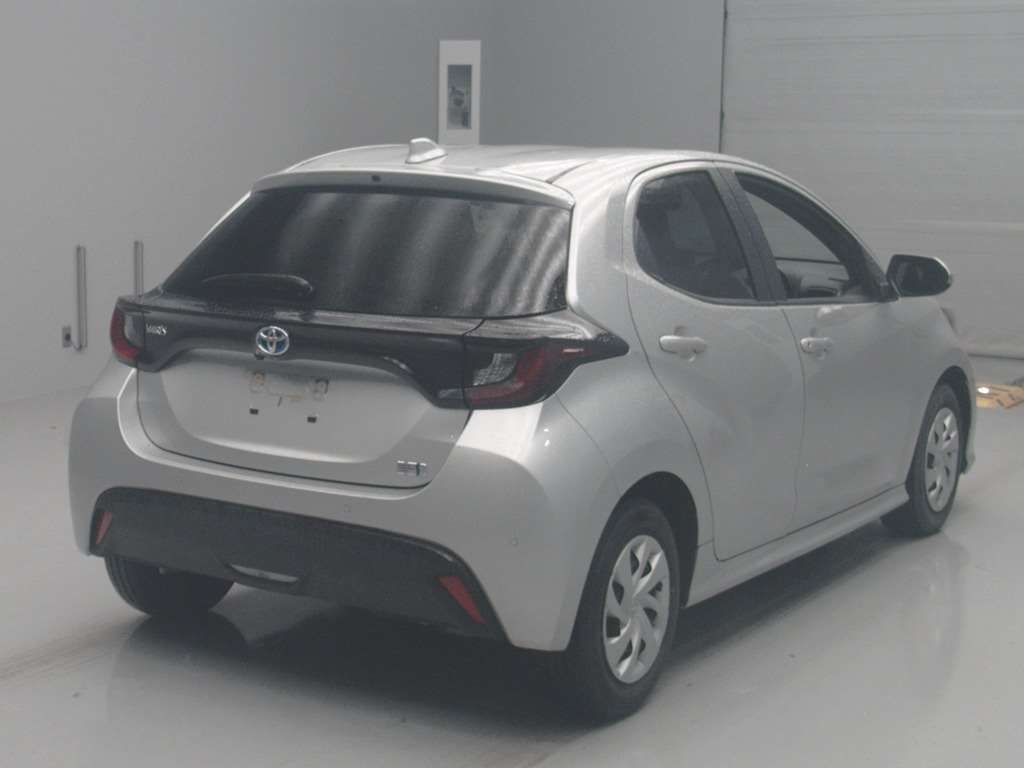 2021 Toyota Yaris Hybrid X auction photo 2