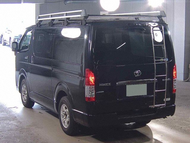 2021 Toyota Hiace LスーパーGLダーク2 auction photo 2