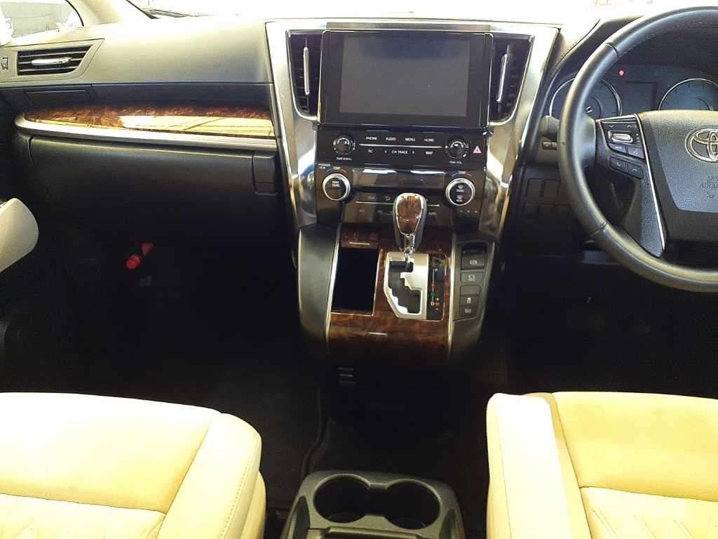 2022 Toyota Alphard 2.5X auction photo 11