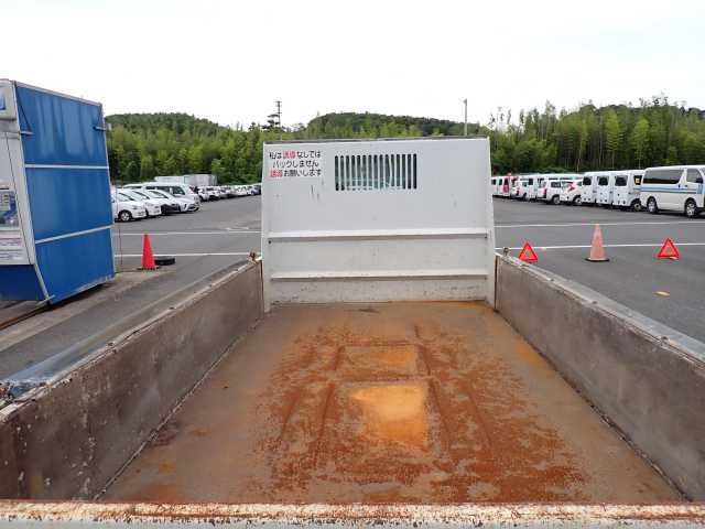 2014 Isuzu Elf 3.0t dump truck auction photo 3