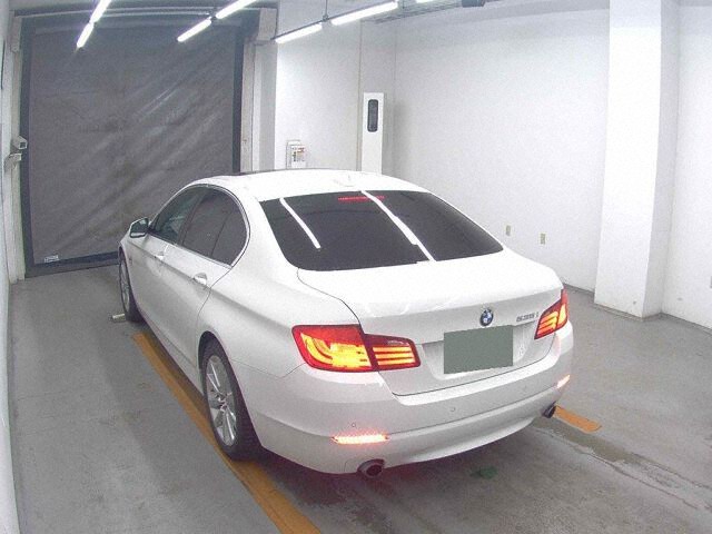 2011 BMW 5 Series 535I auction photo 2