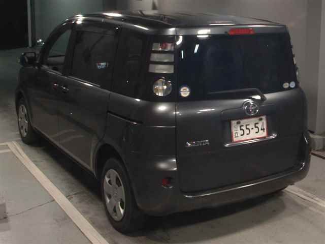 2011 Toyota Sienta X LTD auction photo 2