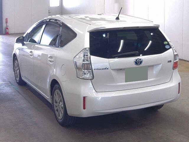 2012 Toyota Prius Alpha S auction photo 2