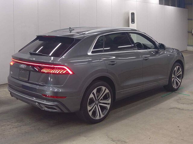 2019 Audi Q8 55TFSIQD-P Sラ 4WD auction photo 5