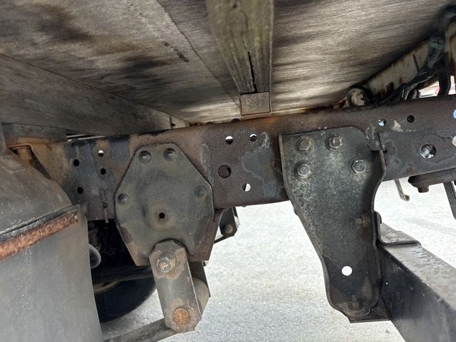 2011 Isuzu Elf ヒラ auction photo 14