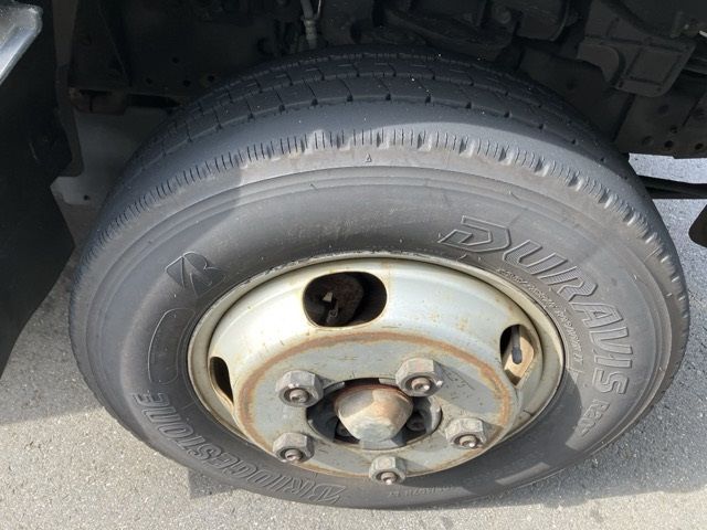2011 Isuzu Elf ヒラ auction photo 9