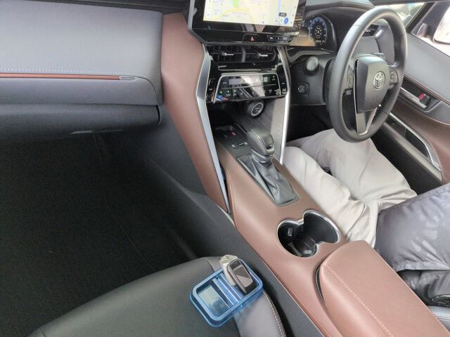 2024 Toyota Harrier Z auction photo 3