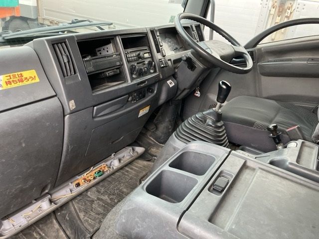2010 Isuzu Forward Flat. Aluminum B auction photo 5