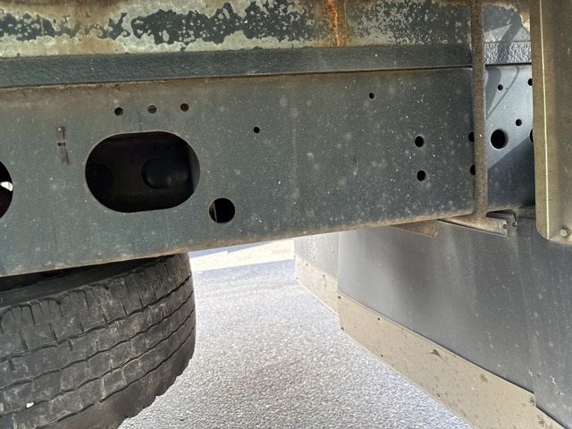 2010 Isuzu Forward Flat. Aluminum B auction photo 12