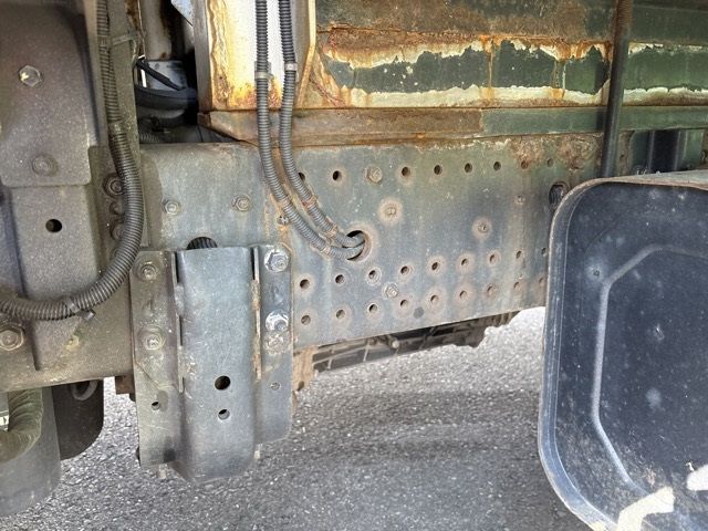 2010 Isuzu Forward Flat. Aluminum B auction photo 10