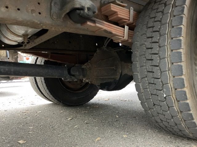 2010 Isuzu Forward Flat. Aluminum B auction photo 8