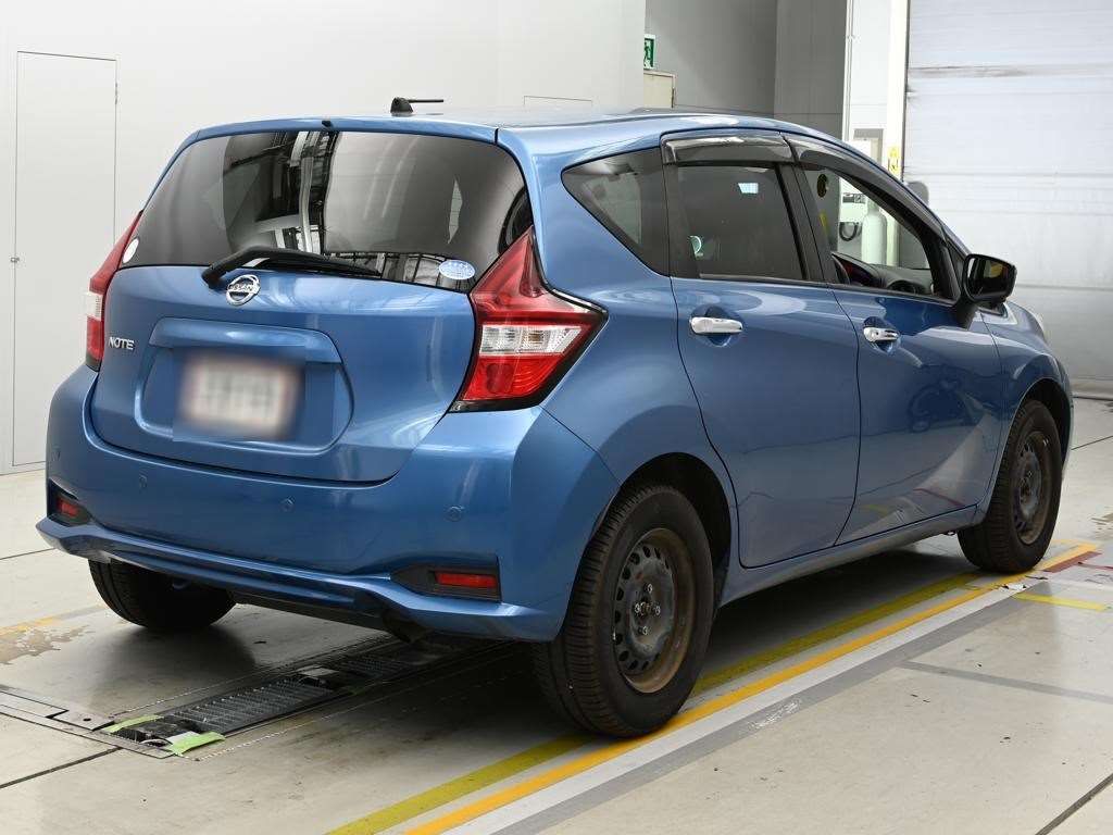 2017 Nissan Note X FOUR 4WD auction photo 2