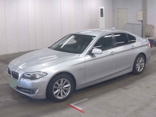 2011 BMW 5 Series 523I auction photo 4