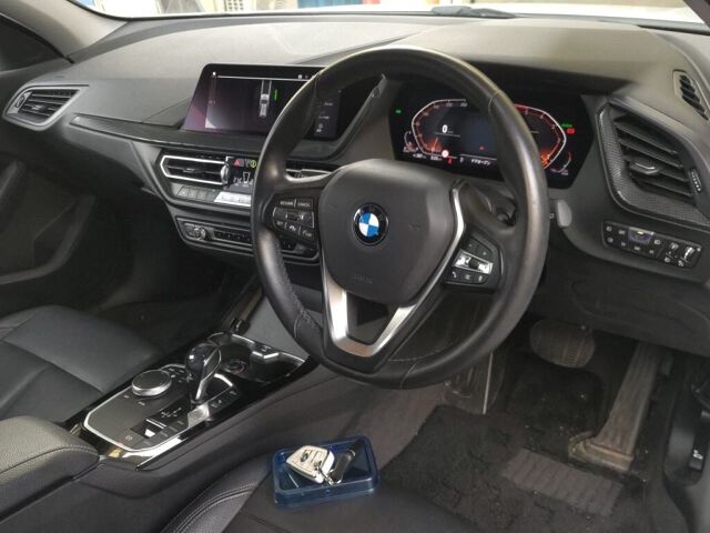 2021 BMW 1 Series 118D Pre-E Joy+ auction photo 3