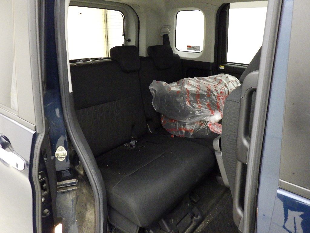 2020 Toyota Roomy 4WD カスタムG auction photo 7