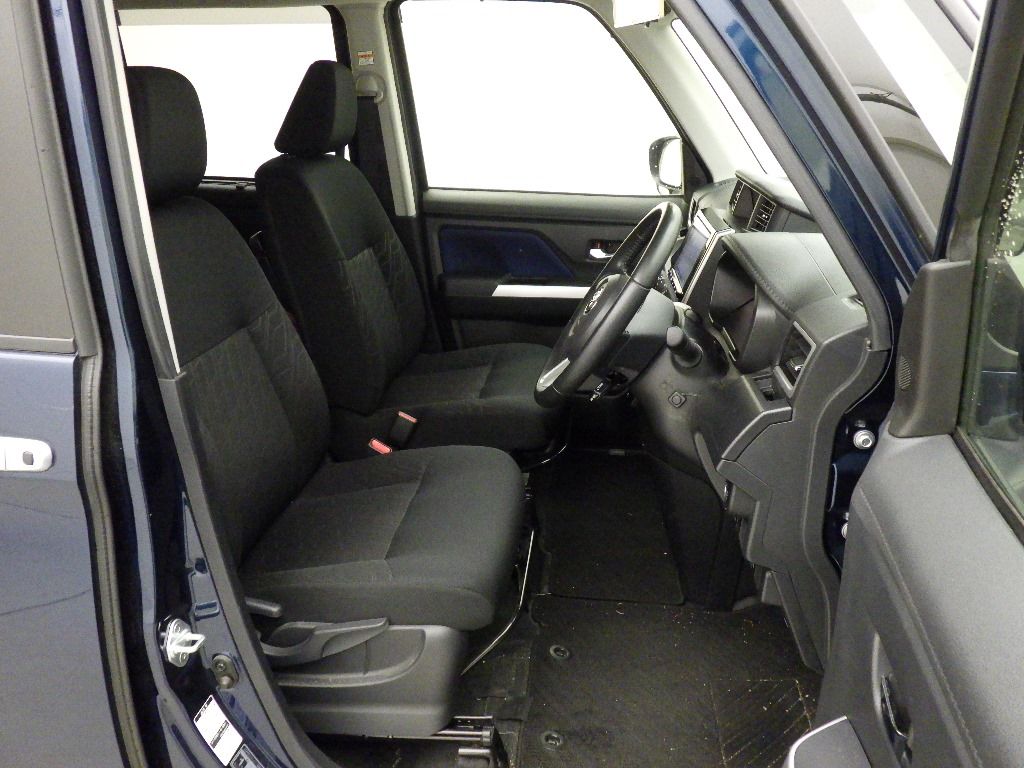 2020 Toyota Roomy 4WD カスタムG auction photo 6