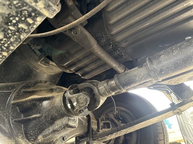 1993 Toyota Dyna Dump truck 4WD auction photo 11