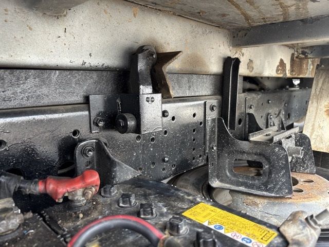 1993 Toyota Dyna Dump truck 4WD auction photo 12