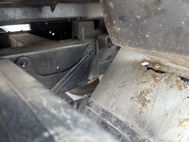 1993 Toyota Dyna Dump truck 4WD auction photo 16