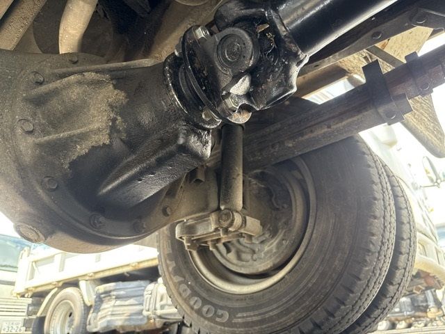 1993 Toyota Dyna Dump truck 4WD auction photo 10