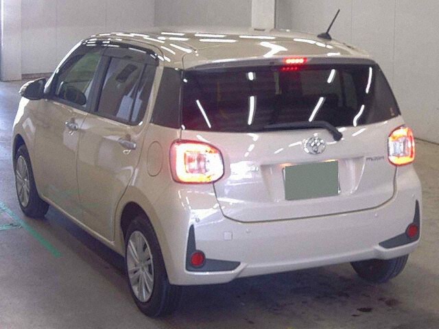 2023 Toyota Passo モーダ auction photo 2