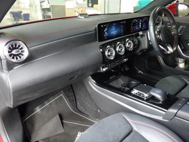 2019 Mercedes-Benz CLA 200 d AMG Line Radar Safety Package auction photo 2