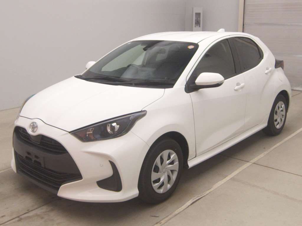 2022 Toyota Yaris X Japan auction vehicle