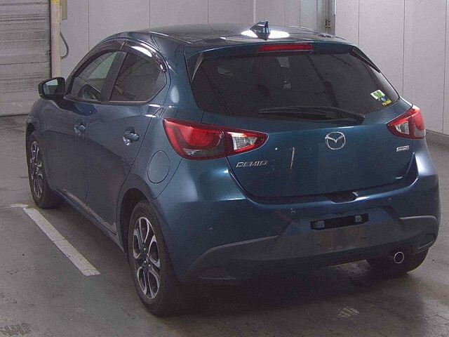 2018 Mazda Demio XD Touring auction photo 2