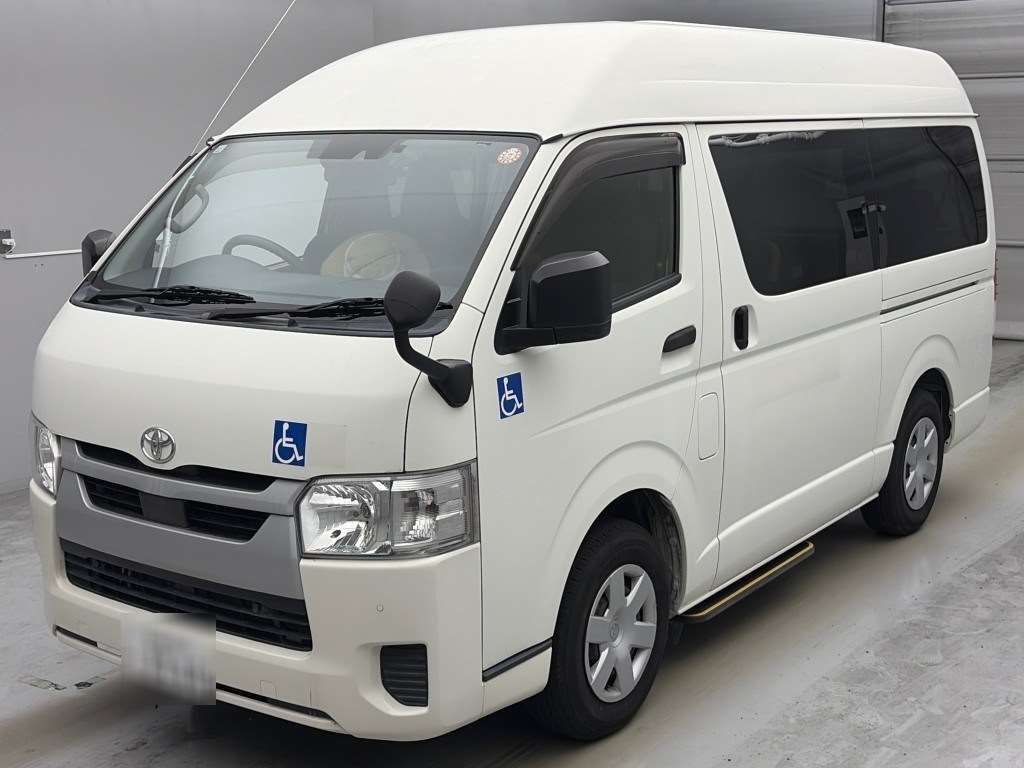 2020 Toyota Hiace ソノタ Japan auction vehicle