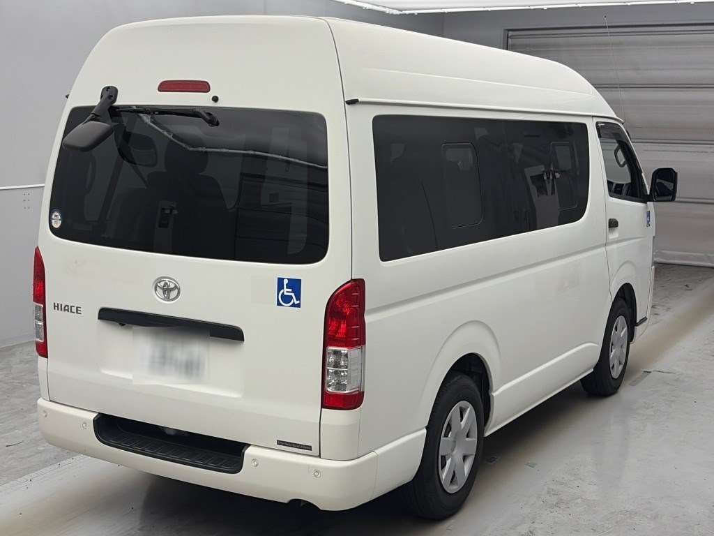 2020 Toyota Hiace ソノタ auction photo 2