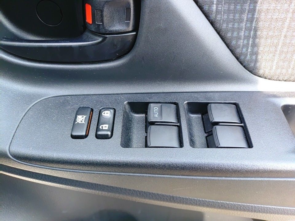 2019 Toyota Vitz auction photo 14