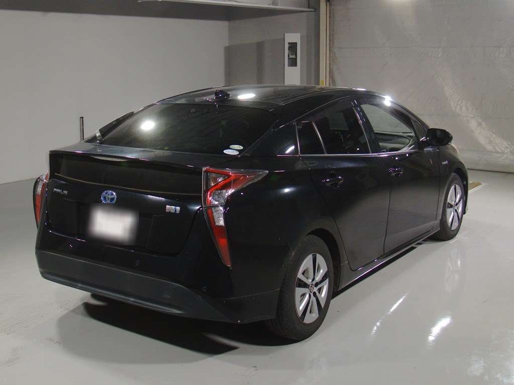 2016 Toyota Prius A auction photo 2