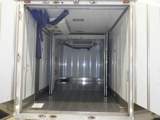 2018 Isuzu Elf 冷蔵・冷凍車 auction photo 4