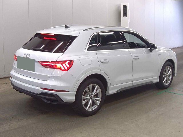 2024 Audi Q3 35TFSI Sライン auction photo 5