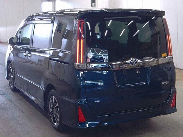 2020 Toyota Noah SI WXB 2 auction photo 2
